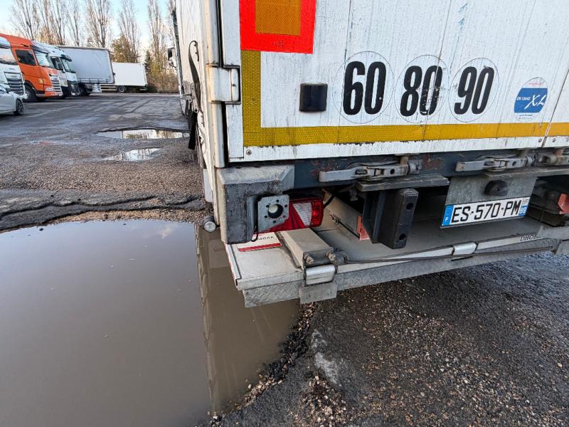 Semi-remorque Fruehauf TAUTLINER AVEC HAYON