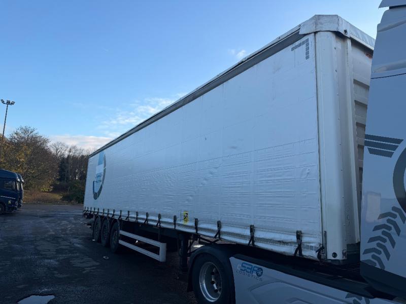 Semi-remorque Fruehauf TAUTLINER AVEC HAYON