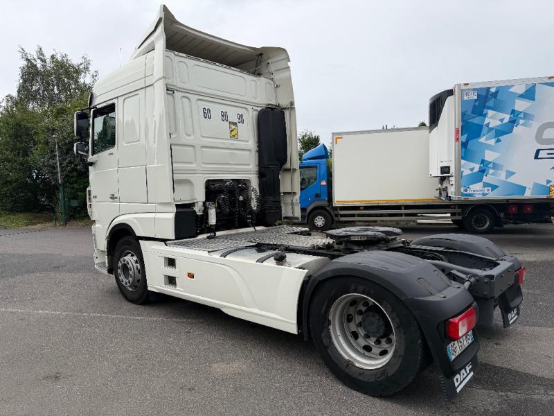 Cabeza tractora DAF XF 106