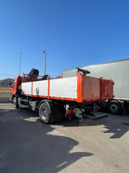 Ciężarówka Mercedes Axor 1829