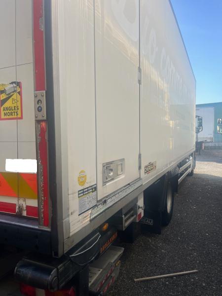 Ciężarówka Mercedes Antos 1827