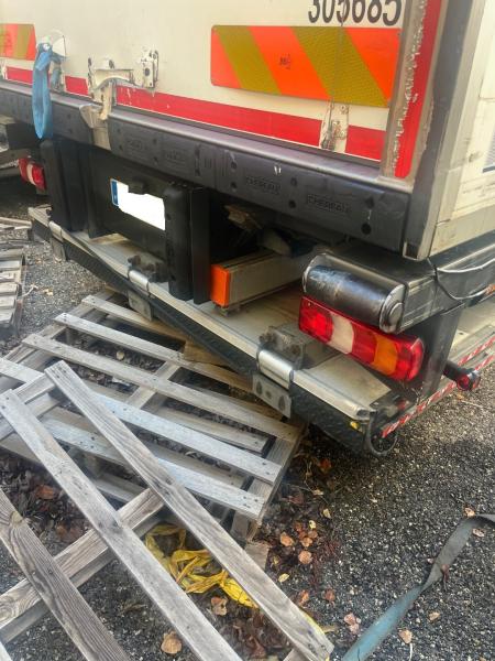 Ciężarówka Mercedes Antos 1827