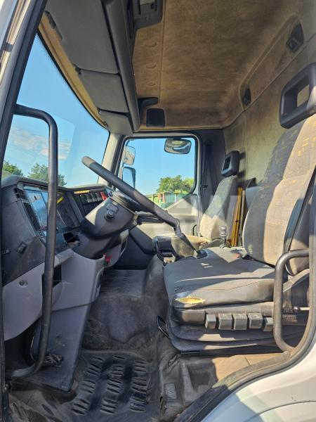 Truck Renault Midlum 180