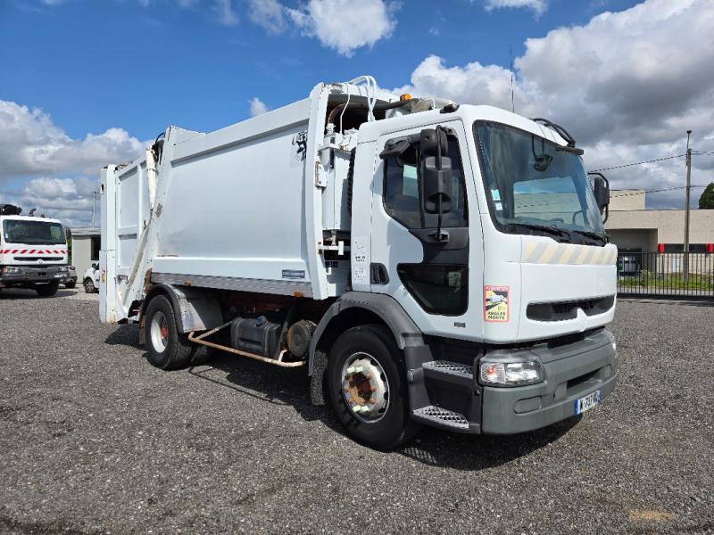 Engin de voirie Renault Premium 260.19