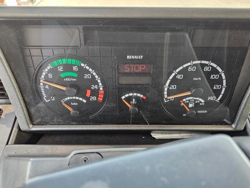 Camion Renault AE 390