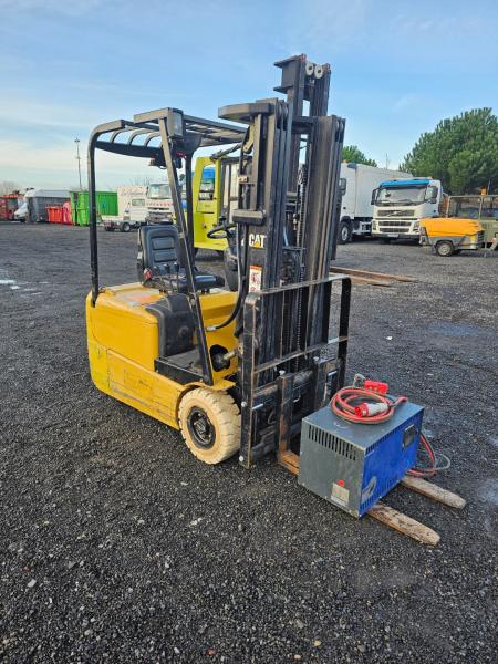 Caterpillar                 EP15 KRT