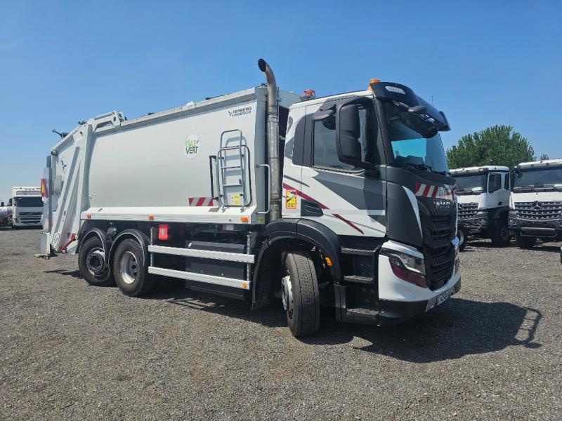 Iveco Stralis AD 260 S 34 Y