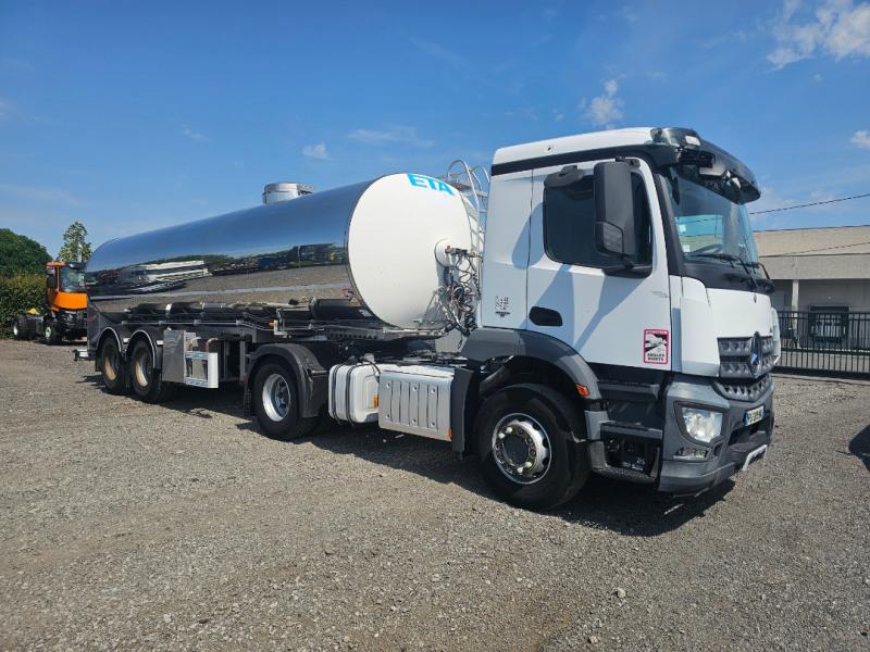 Ensemble routier Mercedes Arocs