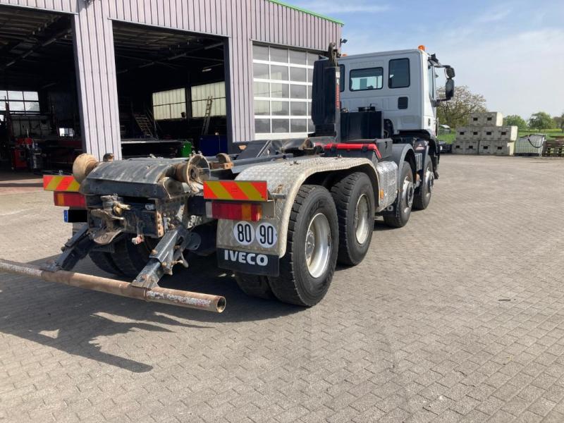 Camion Iveco Trakker AD 340 T 44