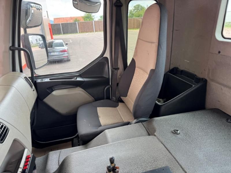 Camião Renault Premium 380