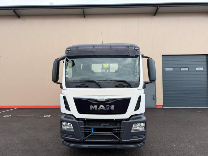 Camion MAN TGS 26.400