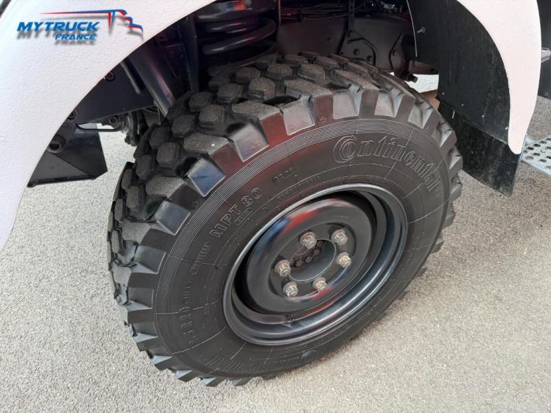 samochód dostawczy Mercedes Unimog