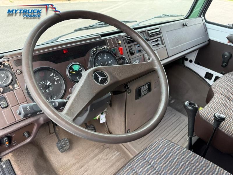 samochód dostawczy Mercedes Unimog