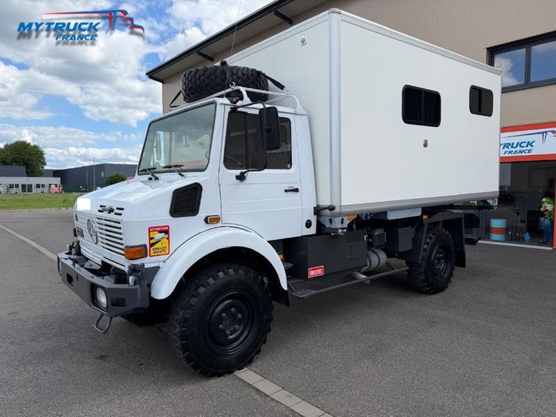samochód dostawczy Mercedes Unimog