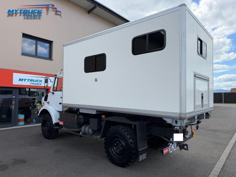 samochód dostawczy Mercedes Unimog