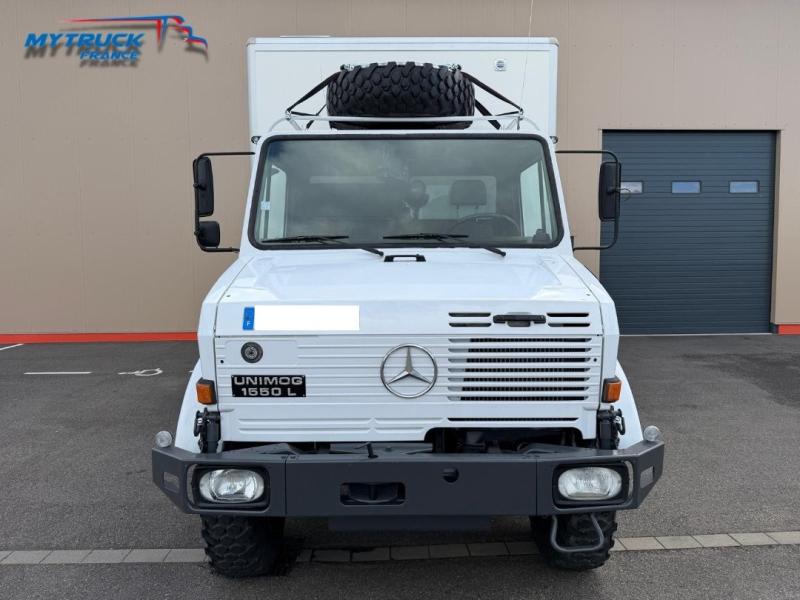 samochód dostawczy Mercedes Unimog