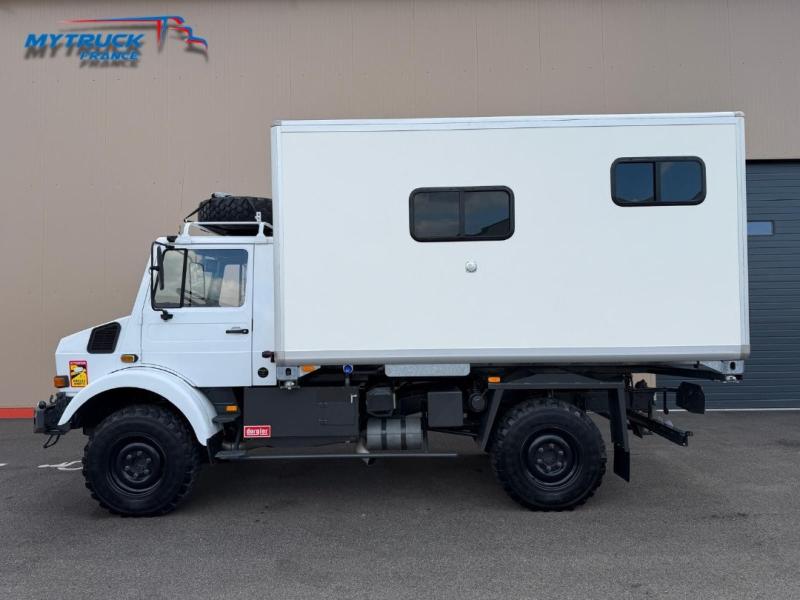 samochód dostawczy Mercedes Unimog