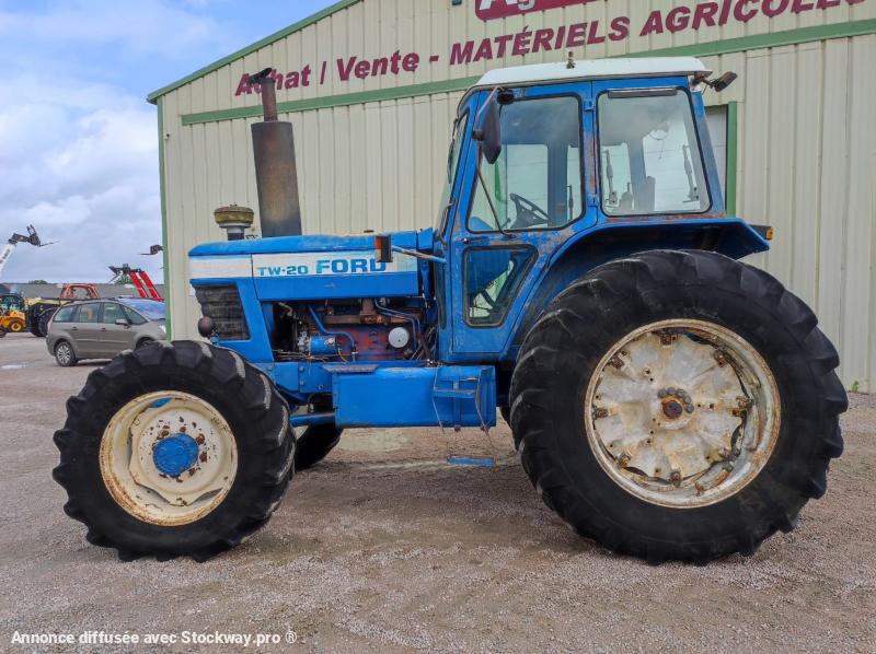 Photo Ford TW20  image 2/14