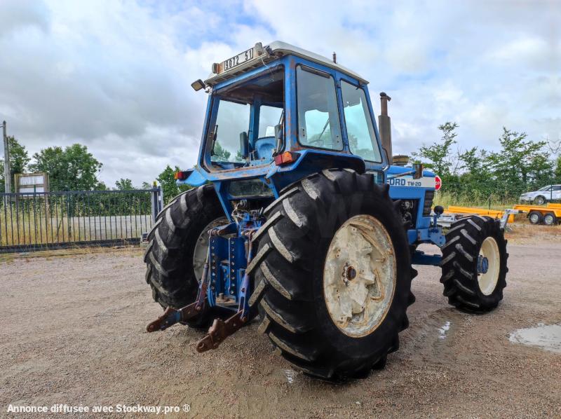 Photo Ford TW20  image 4/14