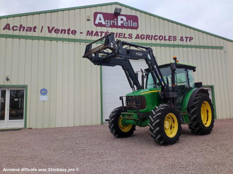 John Deere 5620 