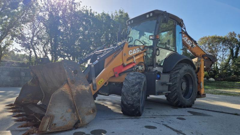 Tractopelle Case 580ST
