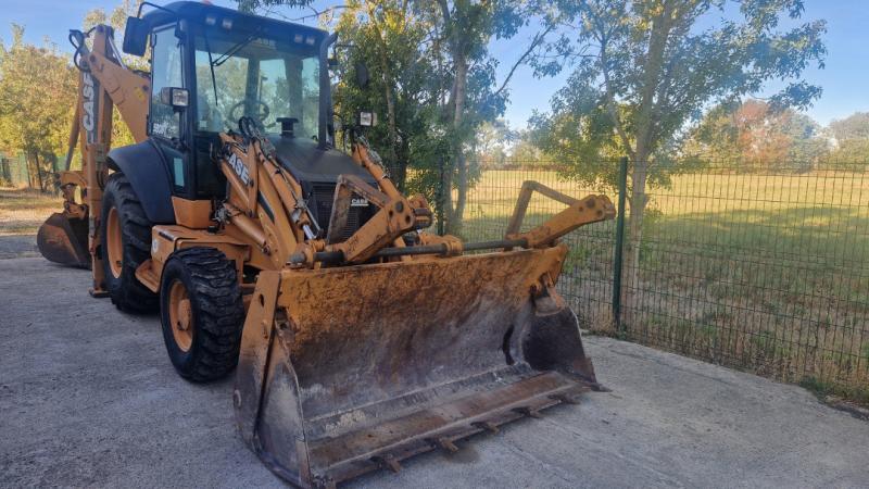 Tractopelle Case 580ST
