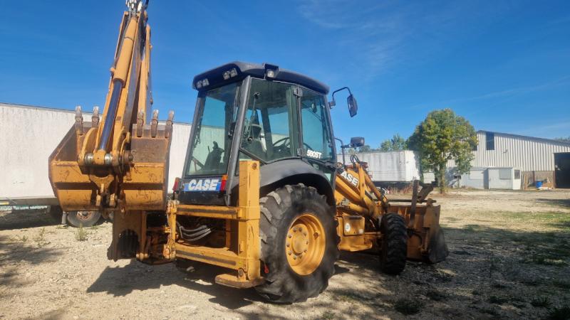 Tractopelle Case 580ST