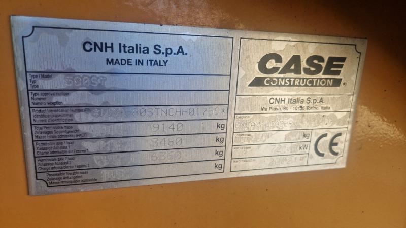 Tractopelle Case 580ST