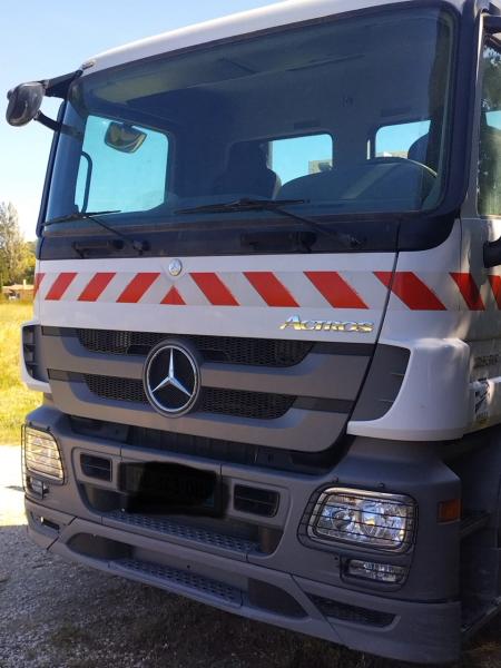 Camion Mercedes Actros 2032