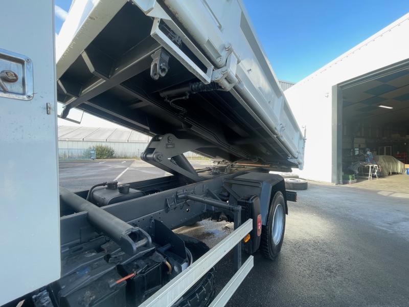 Truck Iveco Eurocargo 140E22