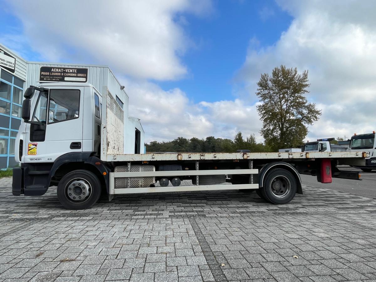 Camion Iveco Eurocargo 120E21