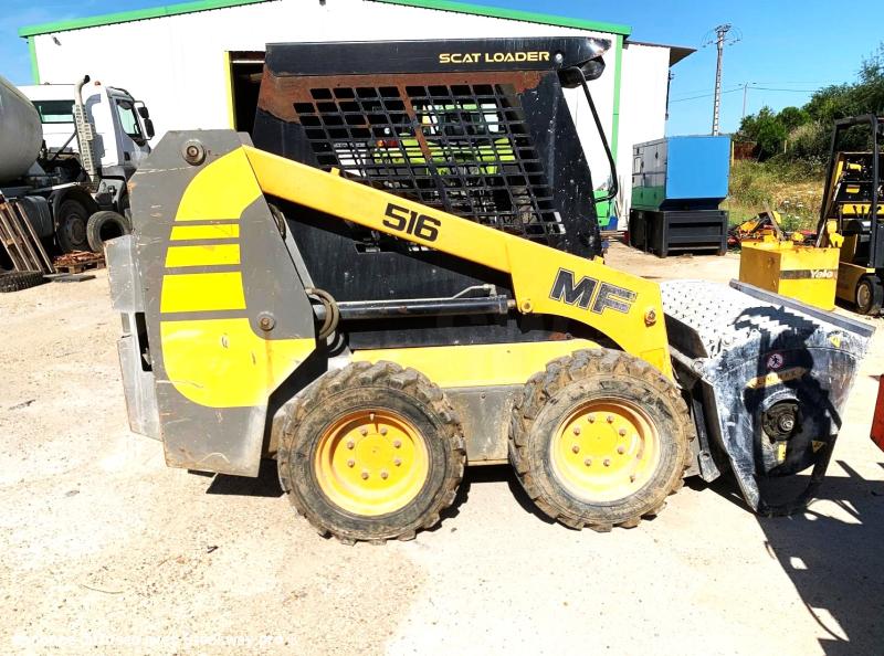 Photo MASSEY FERGUSON MF 516 SCAT LOADER GODET MALAXEUR A BETON image 3/9