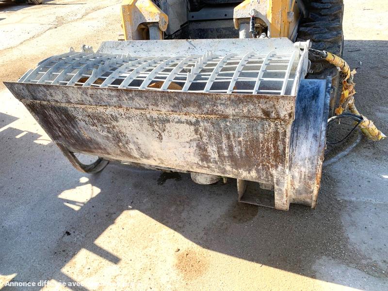 Photo MASSEY FERGUSON MF 516 SCAT LOADER GODET MALAXEUR A BETON image 7/9
