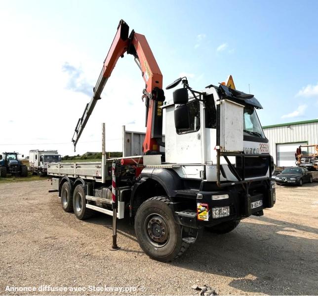 IVECO TRAKKER PLATEAU GRUE TELECOMMANDE GRUE PALFINGER PK33002EM