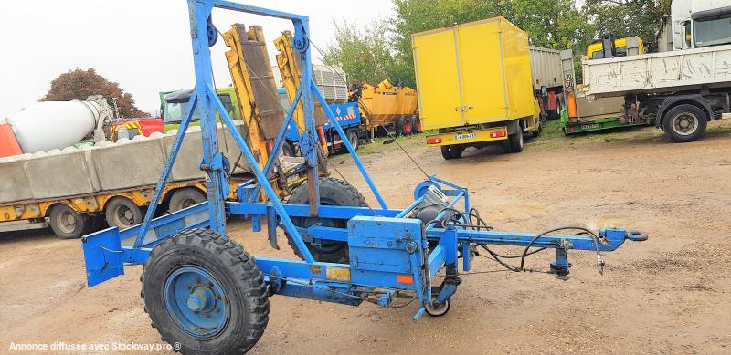 LEVEQUES PORTE TOURET 