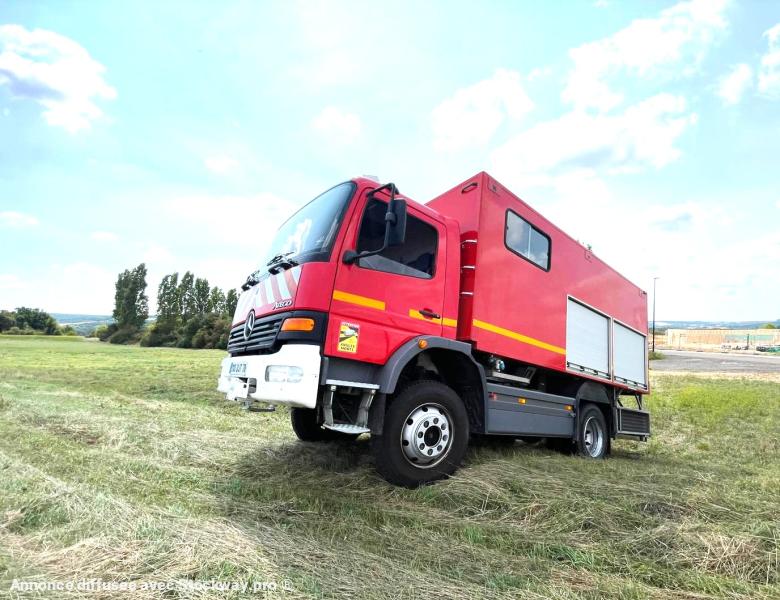 Photo MERCEDES BENZ ATEGO 4X4 BASE DE VIE 6 PLACES image 12/23