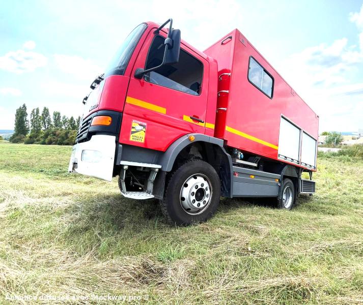 Photo MERCEDES BENZ ATEGO 4X4 BASE DE VIE 6 PLACES image 14/23