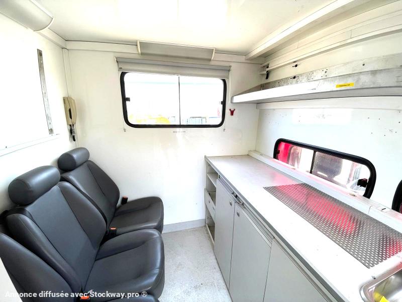 Photo MERCEDES BENZ ATEGO 4X4 BASE DE VIE 6 PLACES image 8/23