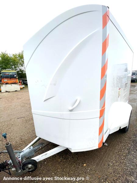 Photo VERENE REMORQUE BASE DE VIE DE CHANTIER  image 5/8