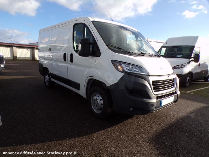 Photo Peugeot Boxer L1H1 BLUEHDI 120 ASPHALT image 3/9