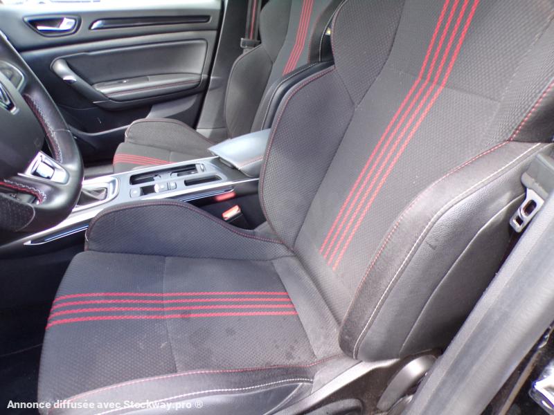 Photo Renault Megane IV  image 6/7