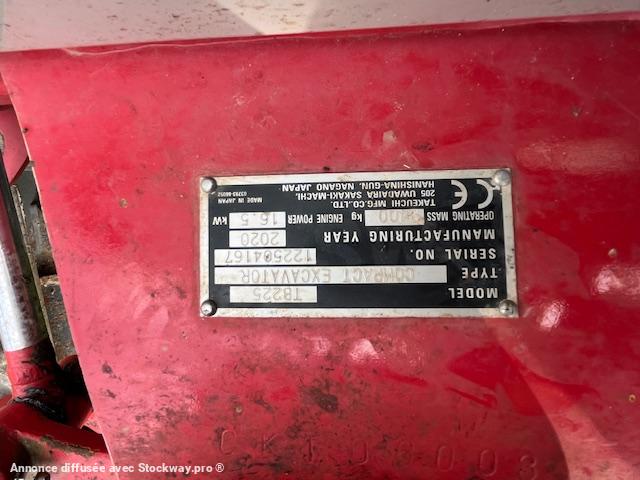 Photo Takeuchi TB225  image 10/16
