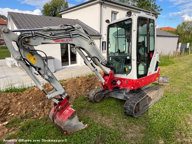 Photo Takeuchi TB225  image 2/16