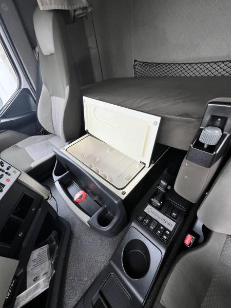 Tracteur Renault Premium 460 DXI