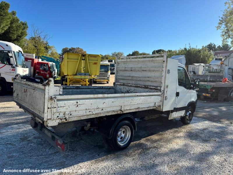 Photo Iveco Daily 35C12 image 4/12