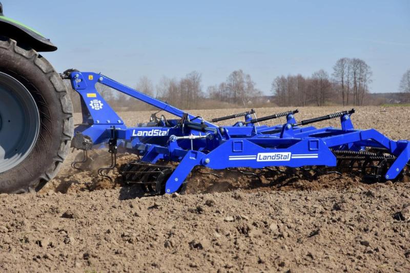 Niet aangedreven grondwerktuigen Landstal              AU 6,0m