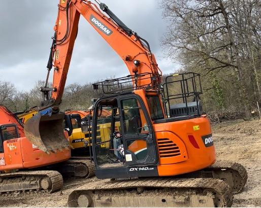 Escavatore Doosan DX140 LCR