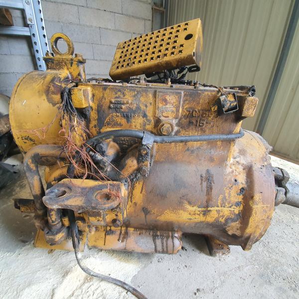 Tombereau Caterpillar 769D