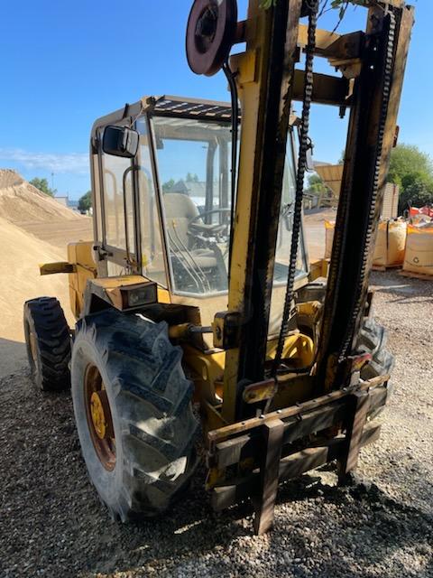 Ruw terrein heftruck JCB 930