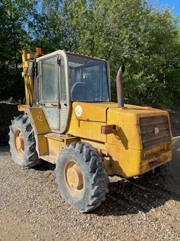 Ruw terrein heftruck JCB 930